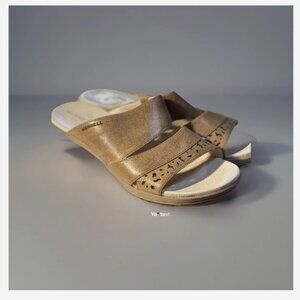 Merrell Select Fresh Wedge Sandals Shoes Women’s Size 10 Tan Slip-On Cushioned